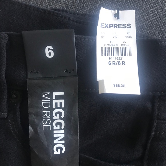 NWT Express Mid-rise Distressed Skinny Jean 6R - Picture 2 of 5